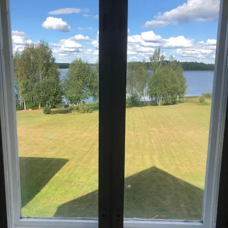 Деревянный коттедж Villa Alapiha